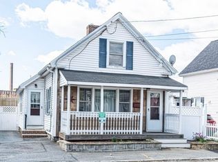 516 Lakeview Ave, Lowell, MA 01850