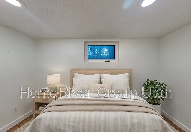 563 S Denver St #1 — Photo 9
