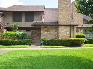 7928 Ellinger Ln, Houston, TX 77040
