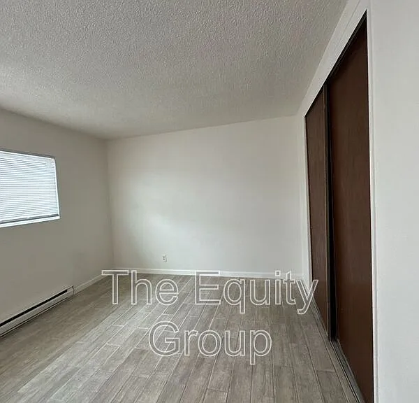 560 S Richmond Ave #5 — Photo 11