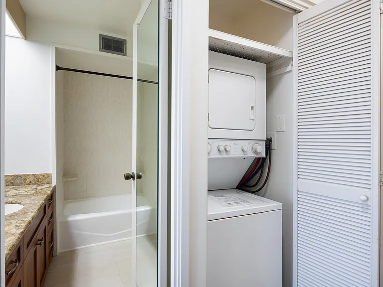 6770 Hawaii Kai Dr #203 — Photo 8