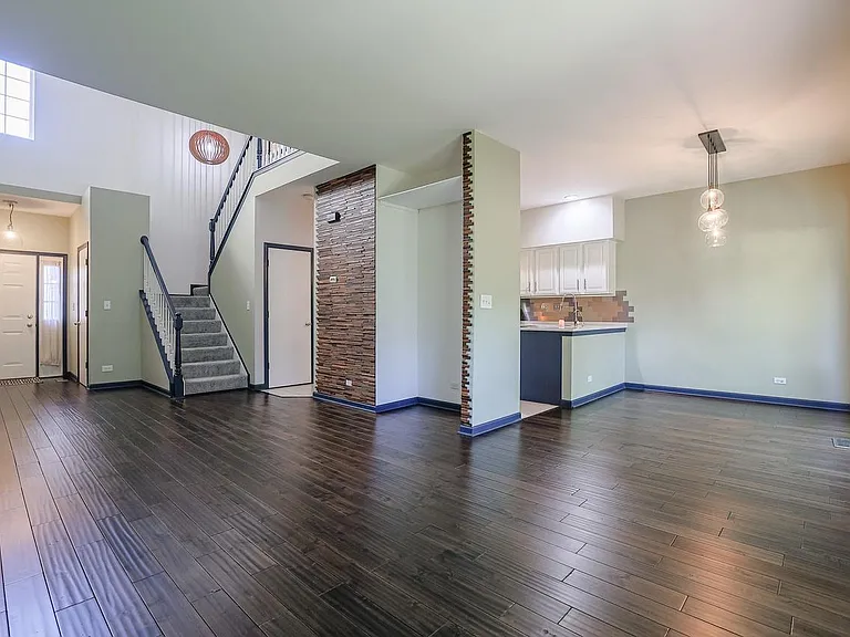 983 Parkhill Cir #983 — Photo 6