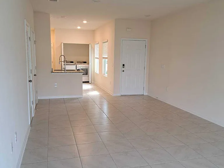 213 Pasadena Dr — Photo 5