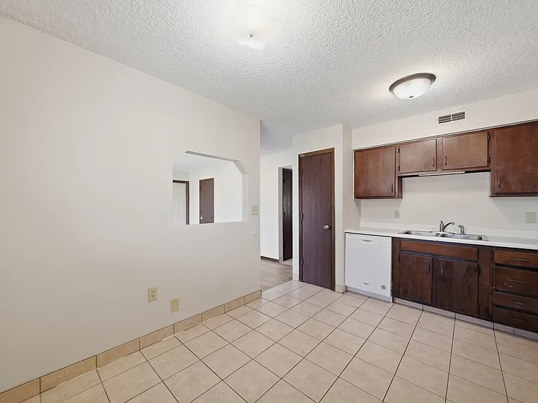 3516 Huntington Ave — Photo 16