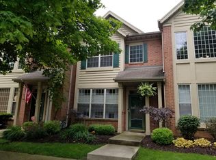 8806 Saint James Pl, Highland, IN 46322