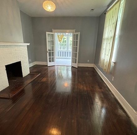 5th image of 1823 Brandon Ave