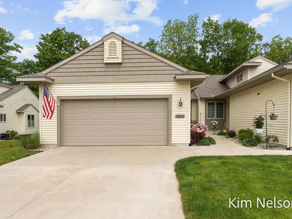 1318 N Timberview Dr, Whitehall, MI 49461