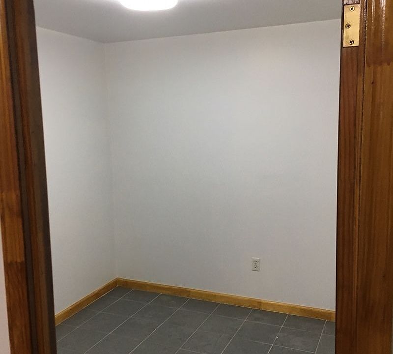 2nd image of 19 Allen St APT 6