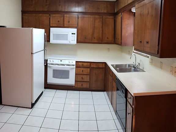 2nd image of 4604 66th St Unit B