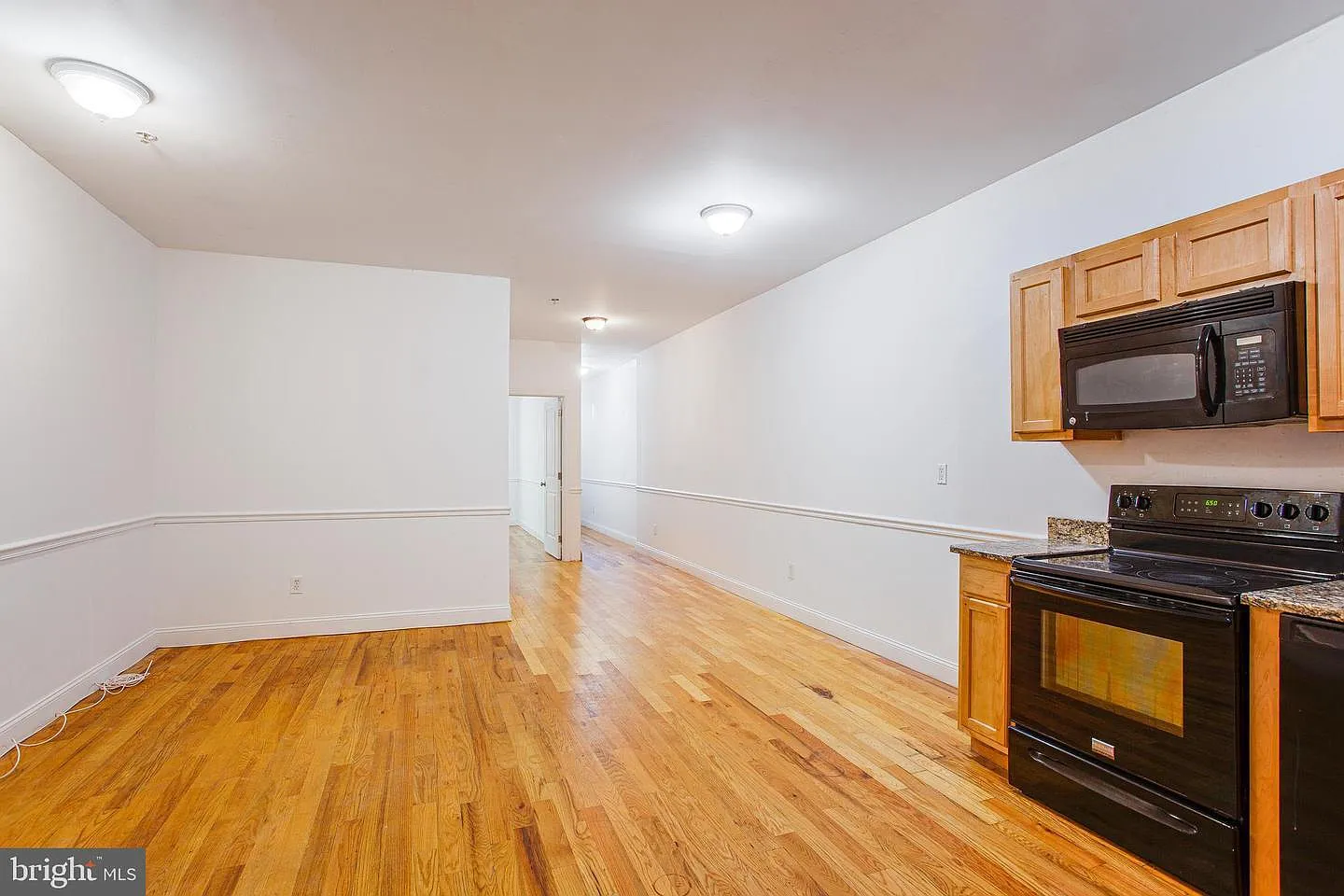 4 bed, 3414 sqft, $2,400 — Photo 2