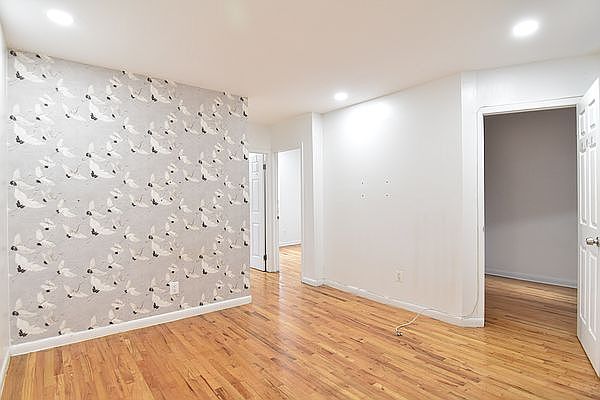 1st image of 220 W 149th St APT 31