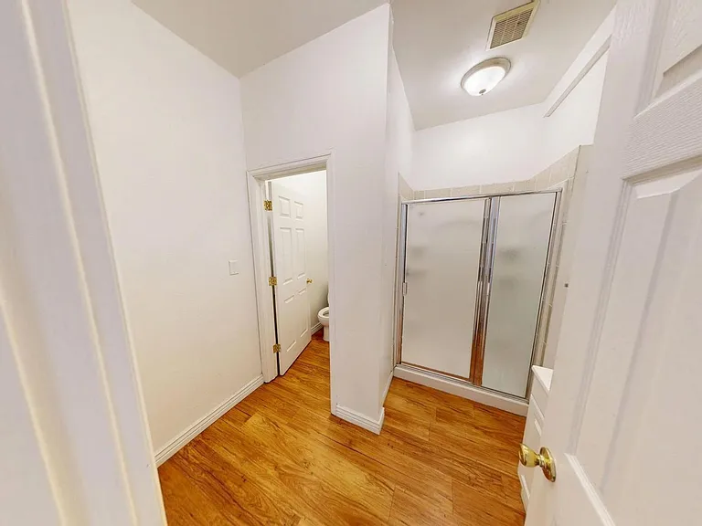 College Place — Photo 11