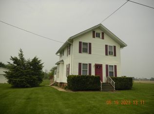 6S920 Davis Rd, Big Rock, IL 60511