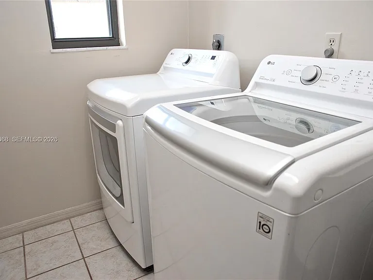 722 SE Thanksgiving Ave — Photo 34