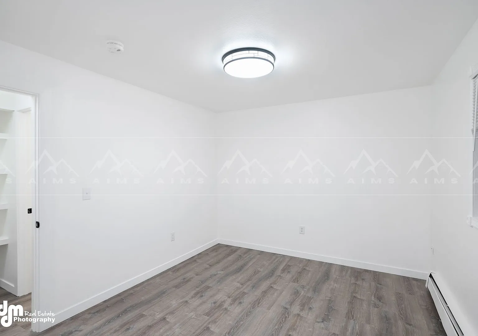 Silverfox Apartments (12501) — Photo 3