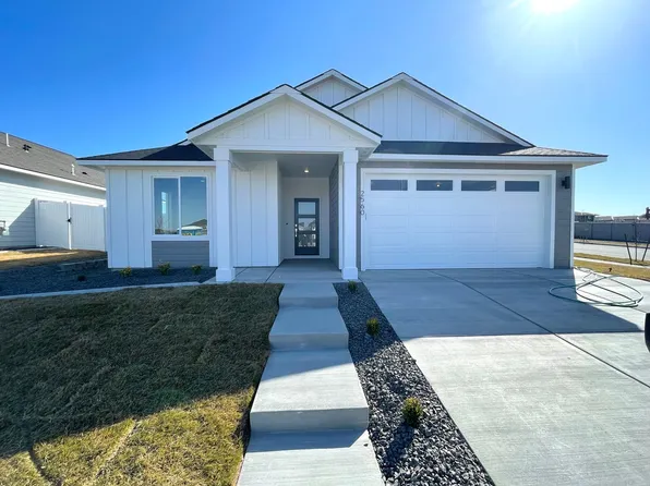 2560 Clark Ridge Dr, Richland, WA 99352
