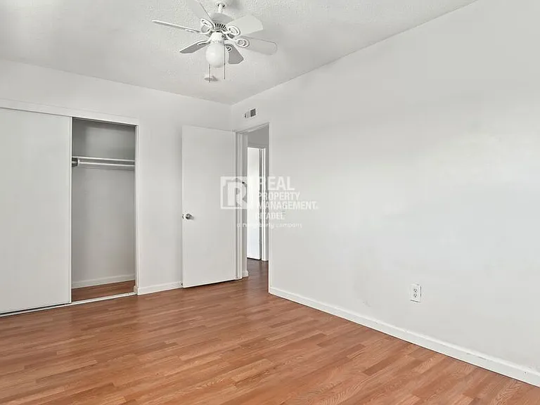 3009 Canyon Crest Dr #B — Photo 16
