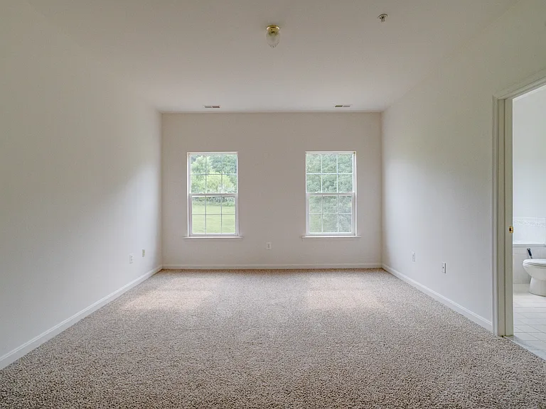 103 Buttonwood Ct — Photo 20
