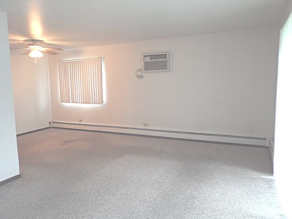 3rd image of 452 E Glenwood Dyer Rd APT 3E