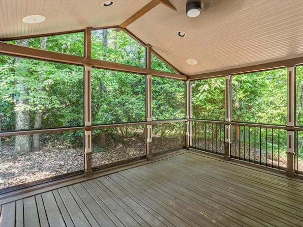 708 Cross Timbers Dr, Durham, NC 27713