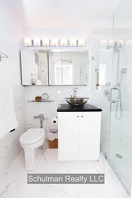 Rented by Schulman Realty LLC | media 14