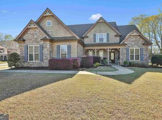 2 Ridgebriar Ln, Newnan, GA 30265