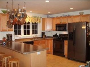 72 Mast Hill Rd, Saco, ME 04072