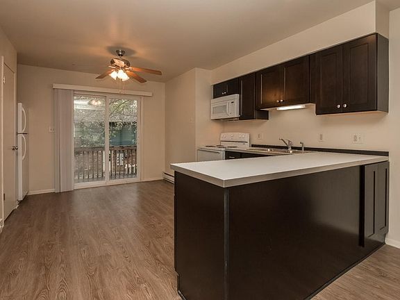 4th image of 2400 Dixie Dr #2A