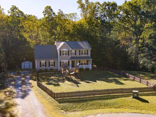 7249 Arrow Wood Dr, Fredericksburg, VA 22408