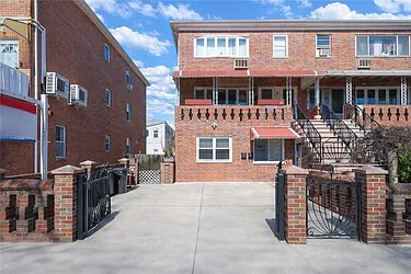 46 Bay 37th Street