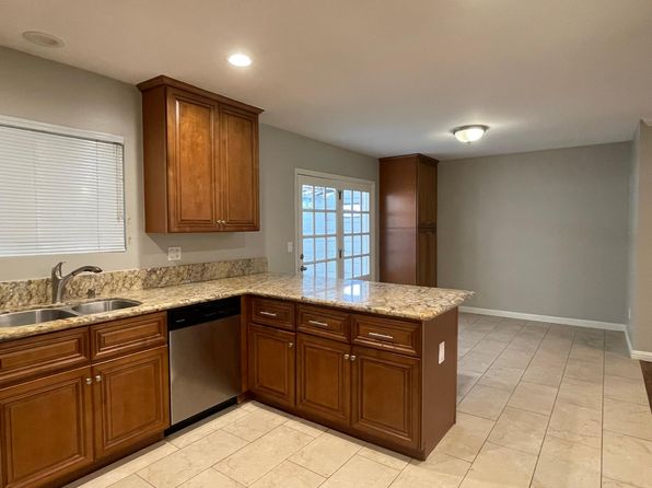 18142 Mandarin Ln APT A, Yorba Linda, CA 92886