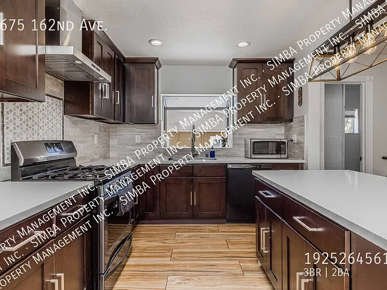 1675 162nd Ave — Photo 9