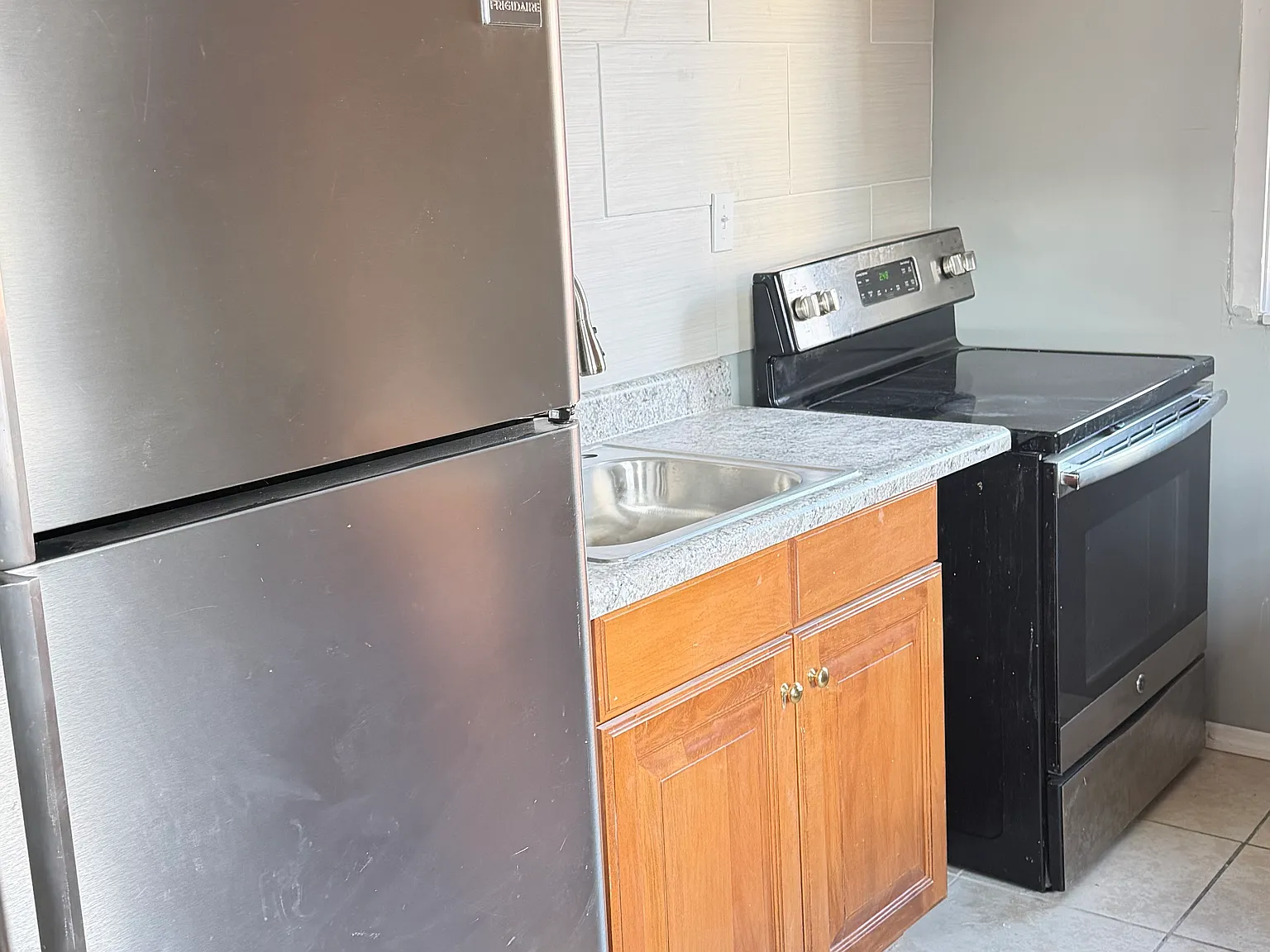 4 bed, 1200 sqft, $1,600 — Photo 4