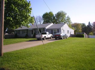 6 Opal Ct, East Greenwich, RI 02818