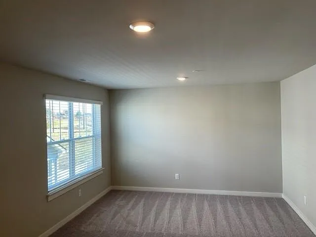 658 Birdie Dr — Photo 23