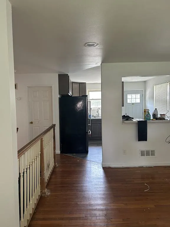 1538 Jacueline — Photo 2