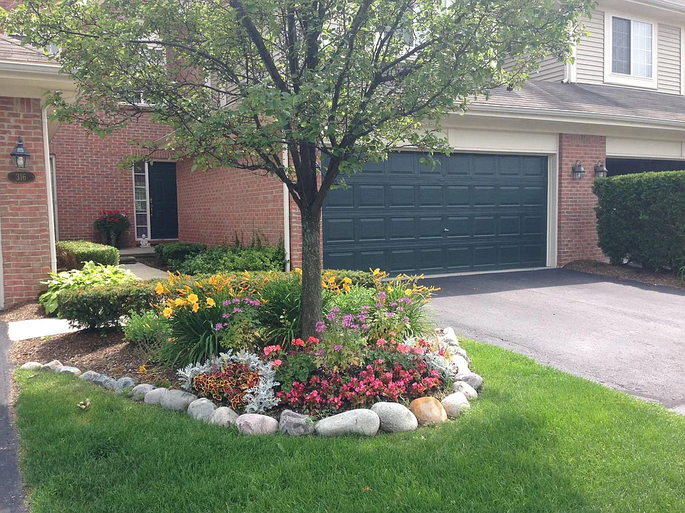 312 James Cir