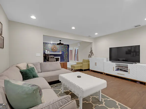 118 Lablanc Way NW, Atlanta, GA 30327