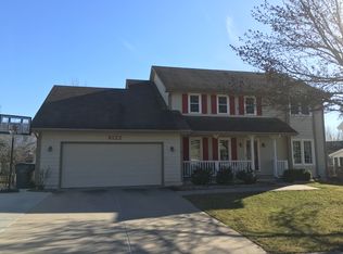 9122 Tanglewood Dr, Urbandale, IA 50322