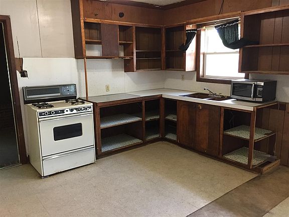 4th image of 703 Orleans St