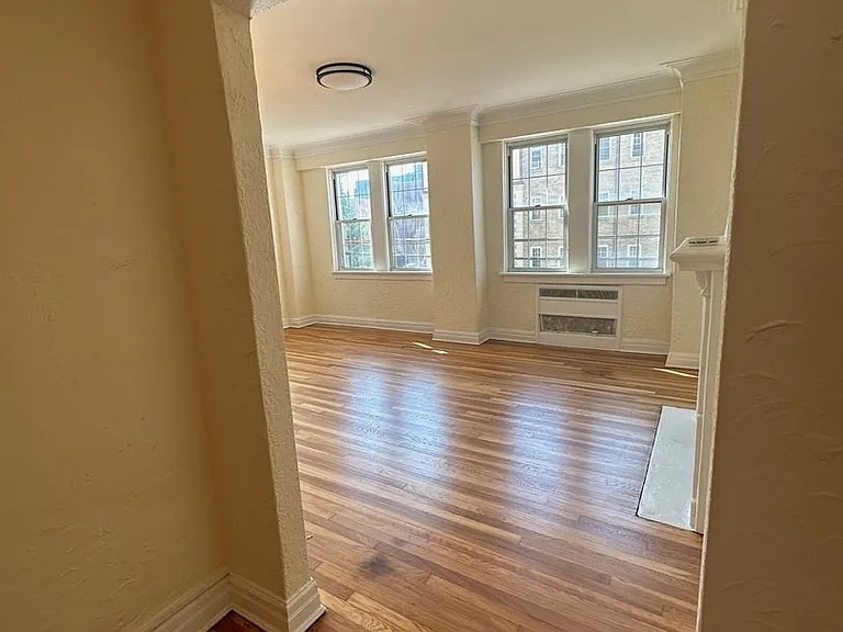 New King Edward Apartments — Photo 281