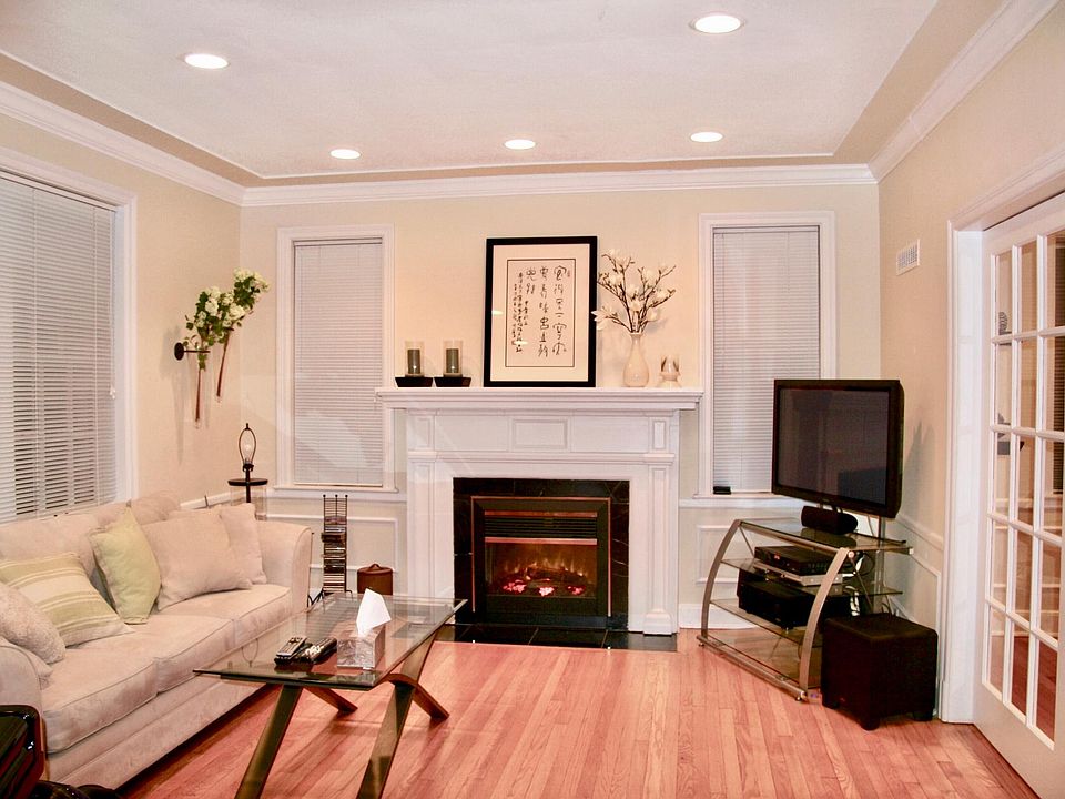 1st image of 7539 Oxford Dr APT 3W