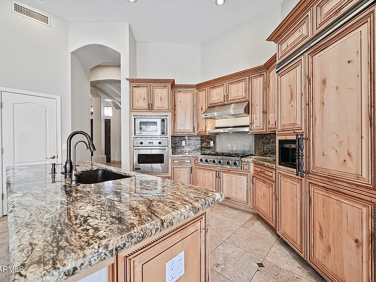 6057 E Campo Bello Dr — Photo 13