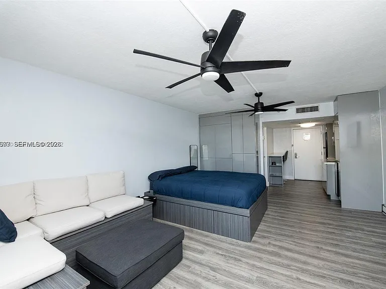 19201 Collins Ave #339 — Photo 7