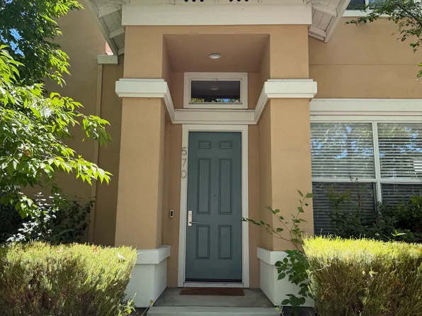570 Minton Ln, Mountain View, CA 94041