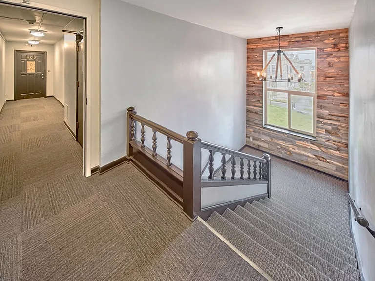 Clermont Apartments — Photo 8