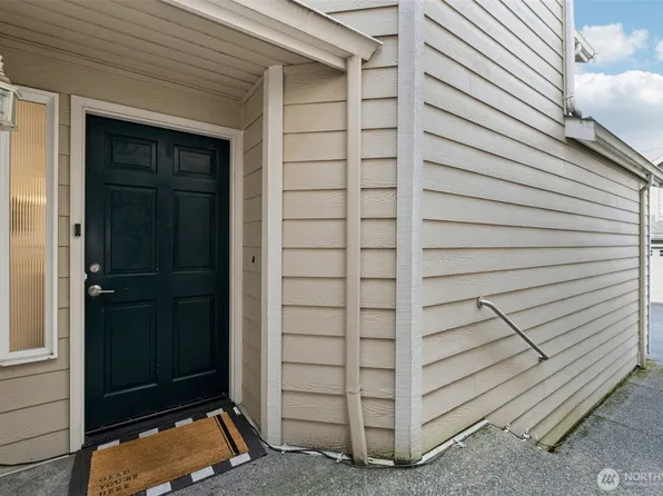 8125 212th Street SW #9, Edmonds, WA 98026