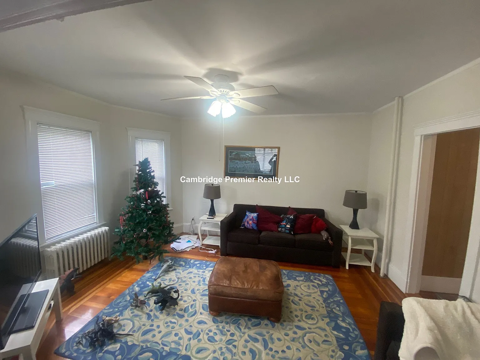 11 Wright Ave — Photo 3