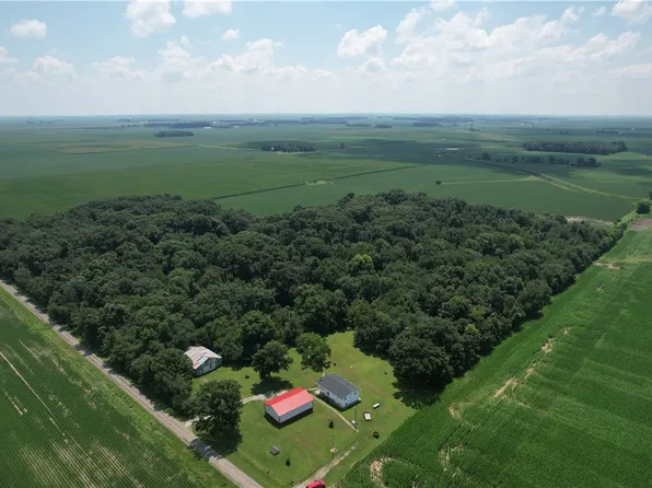 1249 E 600 North Rd, Bement, IL 61813