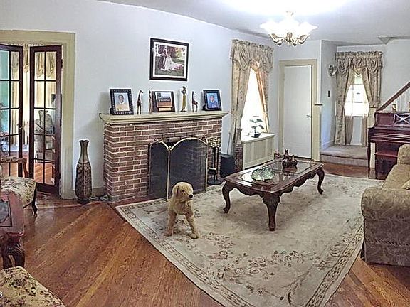 2nd image of 715 Haxtun Ave